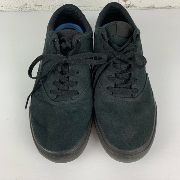 Nike SB Charge Canvas Solarsoft Black Low Sneakers 10 - Picture 3 of 9